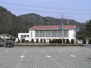 写真：豊岡市立但東中央体育館