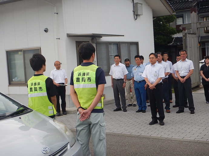 写真：森田副市長激励