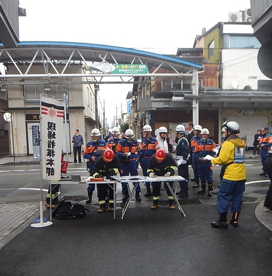 写真：現場指揮本部