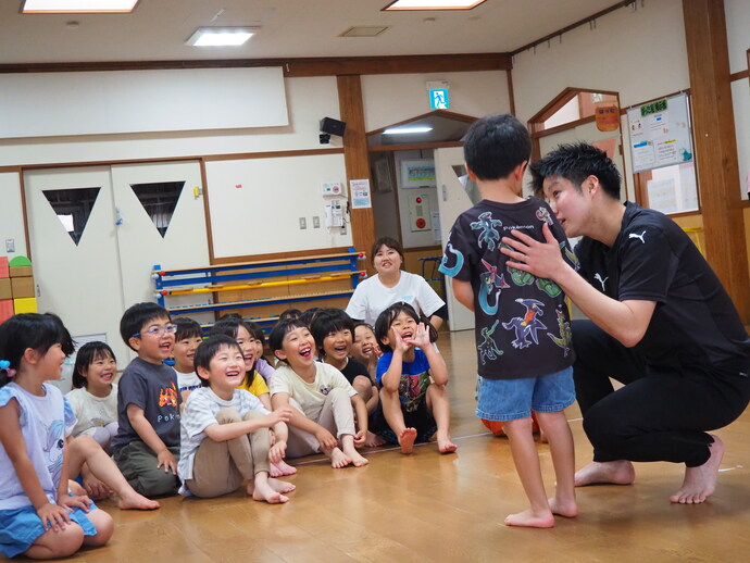 写真：友達、頑張れー