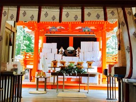 写真：2019年 中嶋神社「菓子祭」