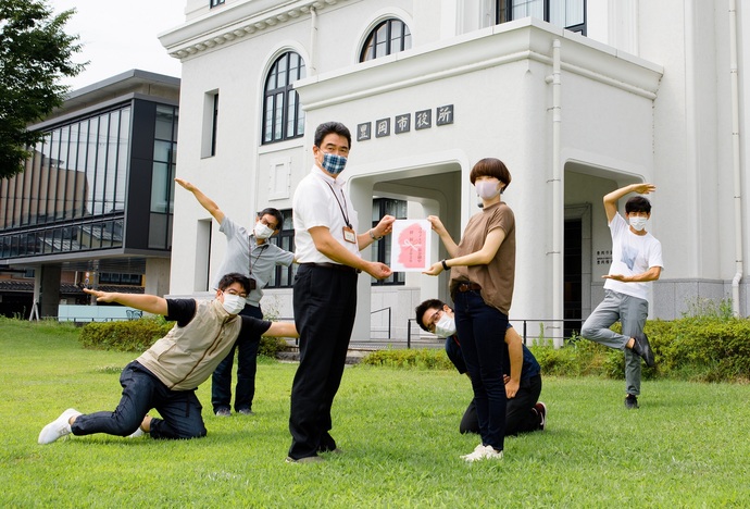 写真：寄付贈呈式の様子