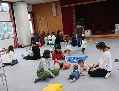 写真:おでかけ広場の活動の様子