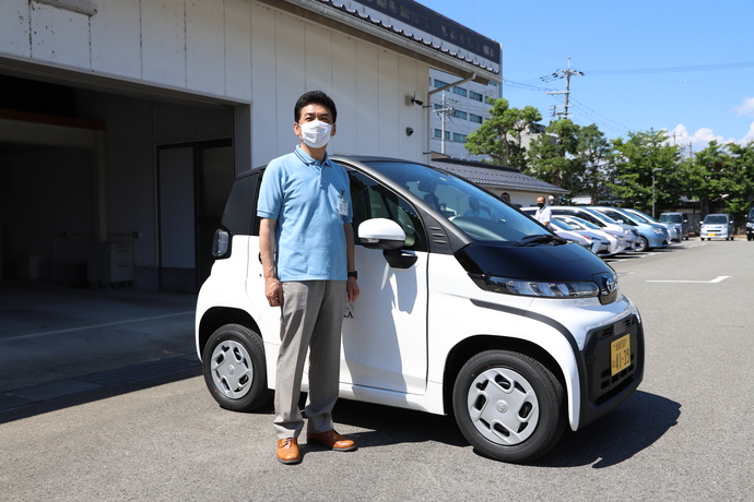 関貫市長と電気自動車