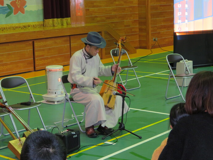 馬頭琴の演奏