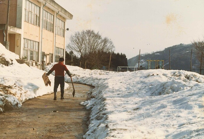 竹野町立三原小学校の様子（1984年4月7日）