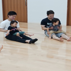 写真：おやこっこ運動遊び