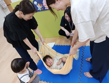 写真：おやこっこ運動遊び