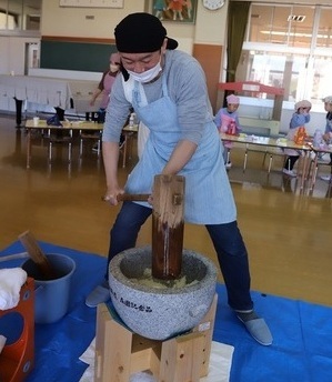 餅つき大人