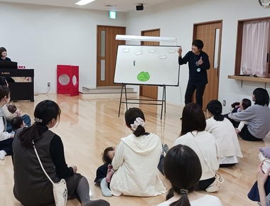 写真：なかよし広場の様子