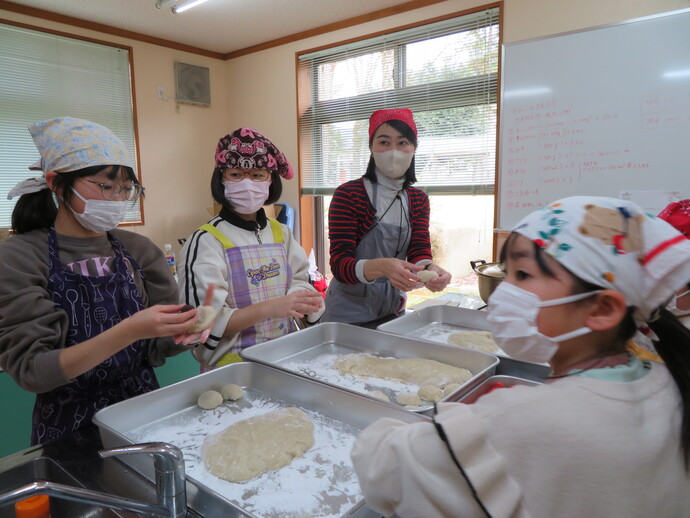 餅つき体験の様子