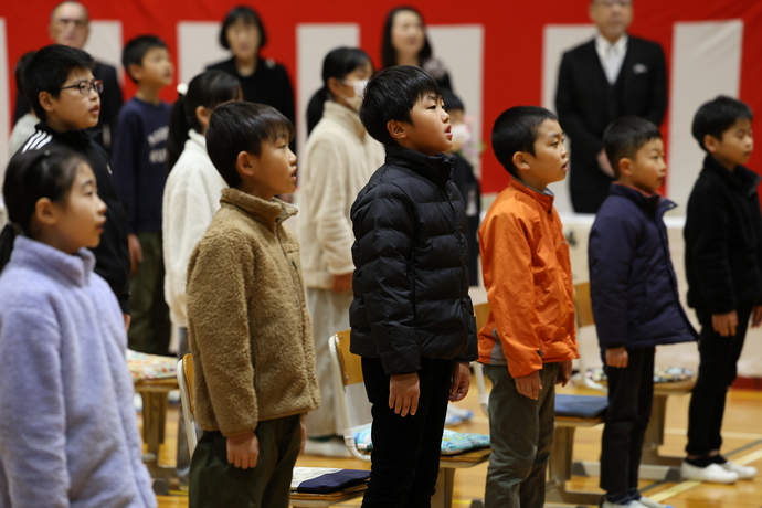 寺坂小学校　校歌斉唱