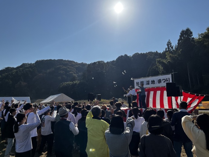 祭りの様子