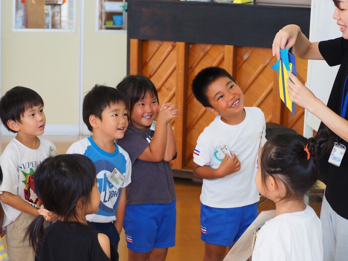 写真:英語遊びの様子3