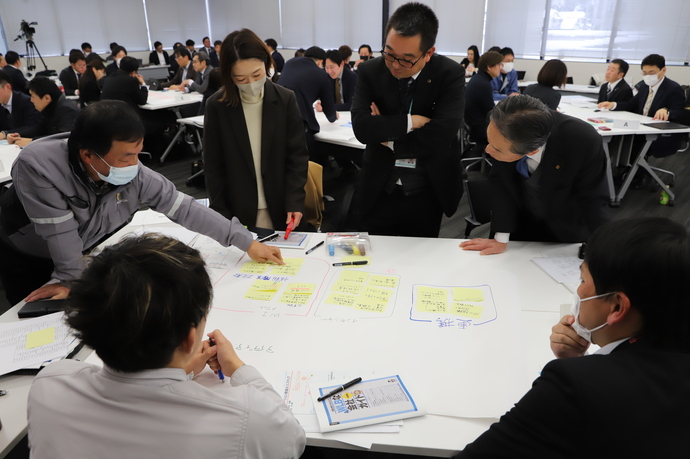 写真：意見交換会の様子