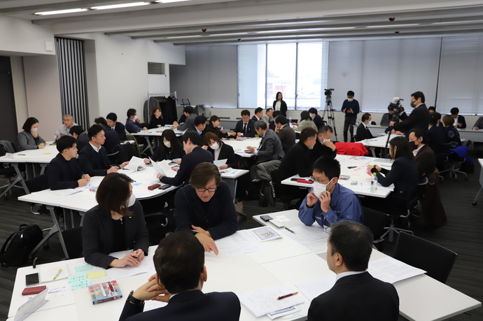 写真：意見交換会の様子