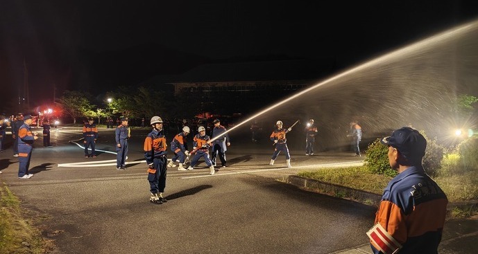 画像:放水の様子
