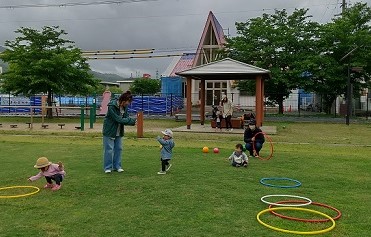 写真:そと遊びの様子