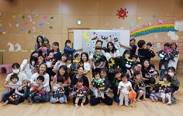 写真:ハロウィン遊びの様子