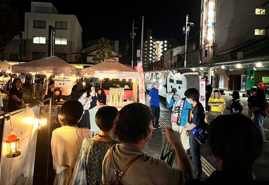 写真：玄さんの手話での自己紹介