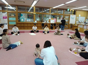 なかよし広場（親子遊び）