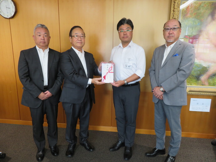 株式会社オークから寄付 写真