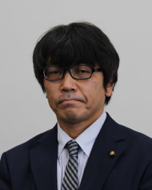 須山　泰一議員