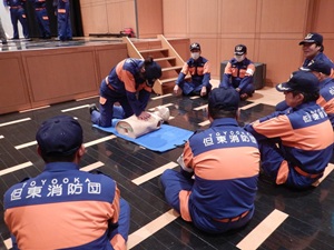 画像：心肺蘇生法