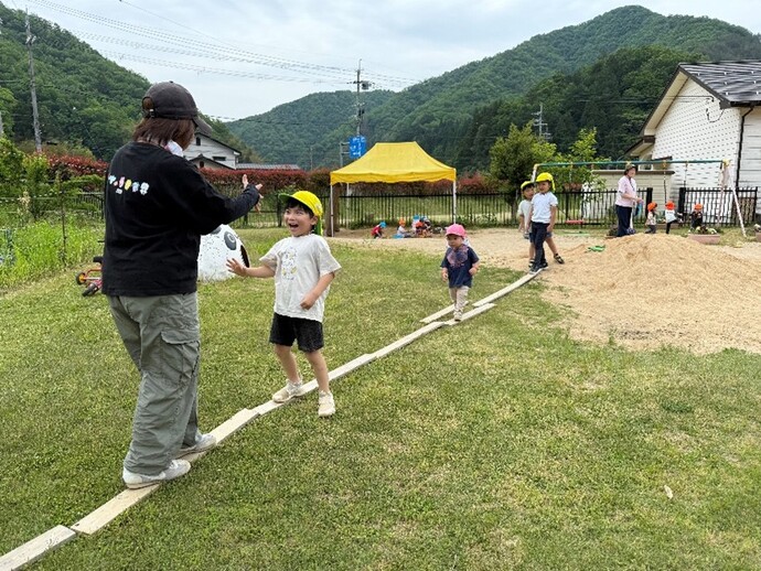 写真：外遊びの様子