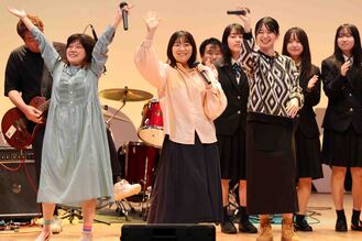 写真：オープニングの様子