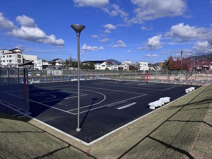 写真：ボール広場(3X3バスケットボールコート)