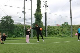 写真：井上選手のバレーボール教室