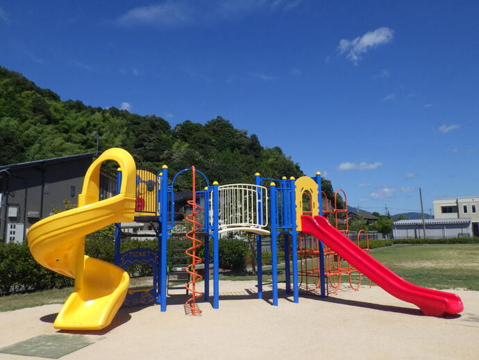 高屋公園遊具