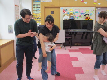 写真：運動遊びをしている様子