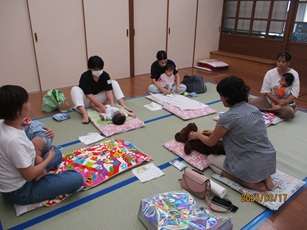 ベビーマッサージの写真