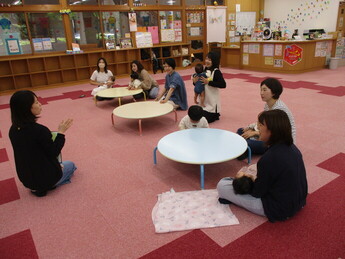 年間活動を決めている様子