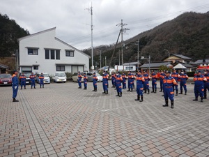 画像：出石分署但東駐在所長による講評（但東庁舎）