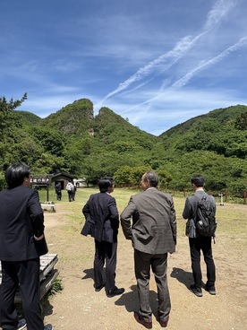 金山の視察