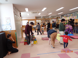 写真：パパと運動遊び
