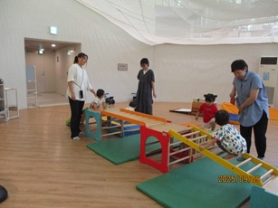 グループ活動の写真(どんぐりbase)