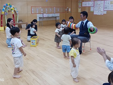 写真:お誕生会の様子