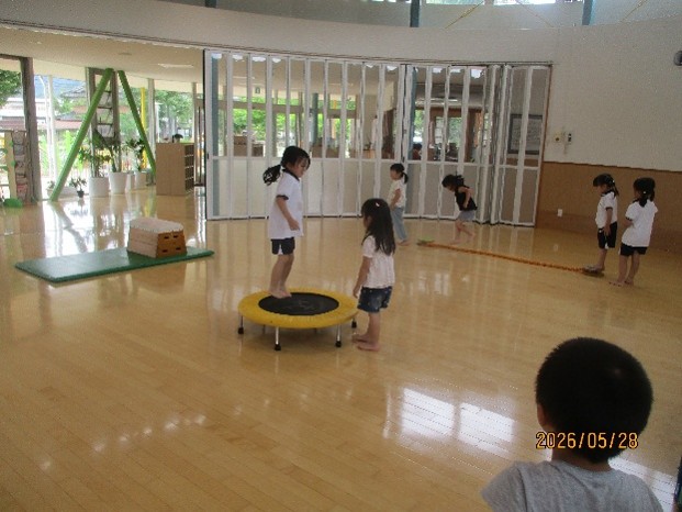 サーキット遊びの様子